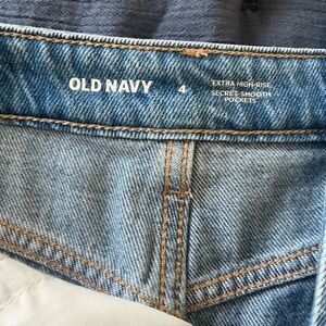 Old Navy Women’s denim skirt